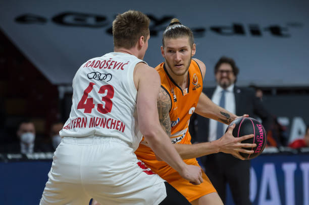 在后半盘逐 在后半盘逐